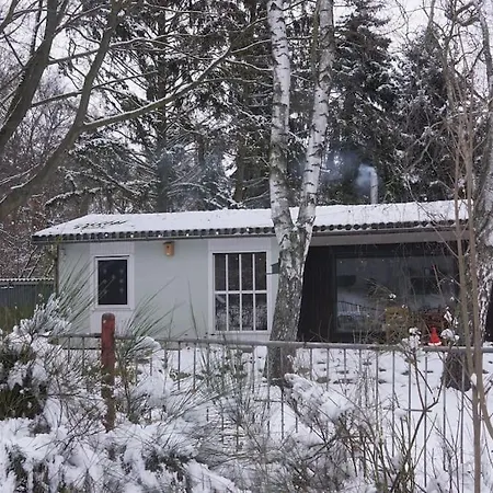 Holiday home Flaemingpanorama - Laendliches Gartenhaus Mit Kamin Und Naturpanorama Niedergorsdorf